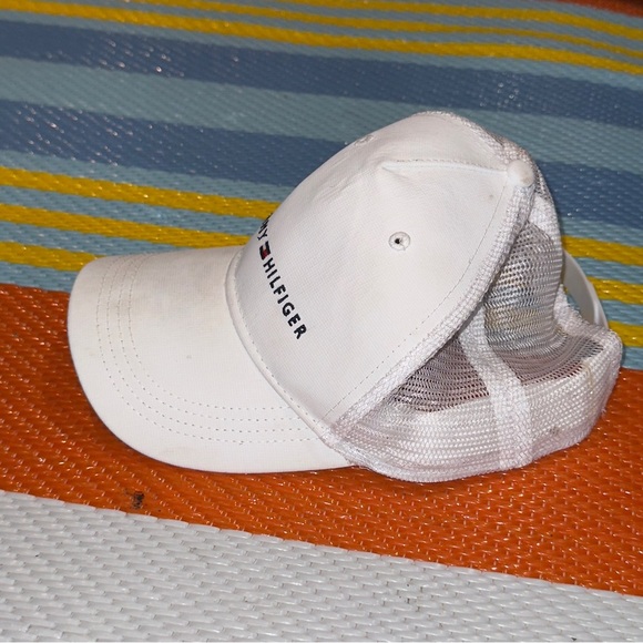 Tommy Hilfiger White Cap Hat Men Size (Worn Dirty Look) - Picture 3 of 5
